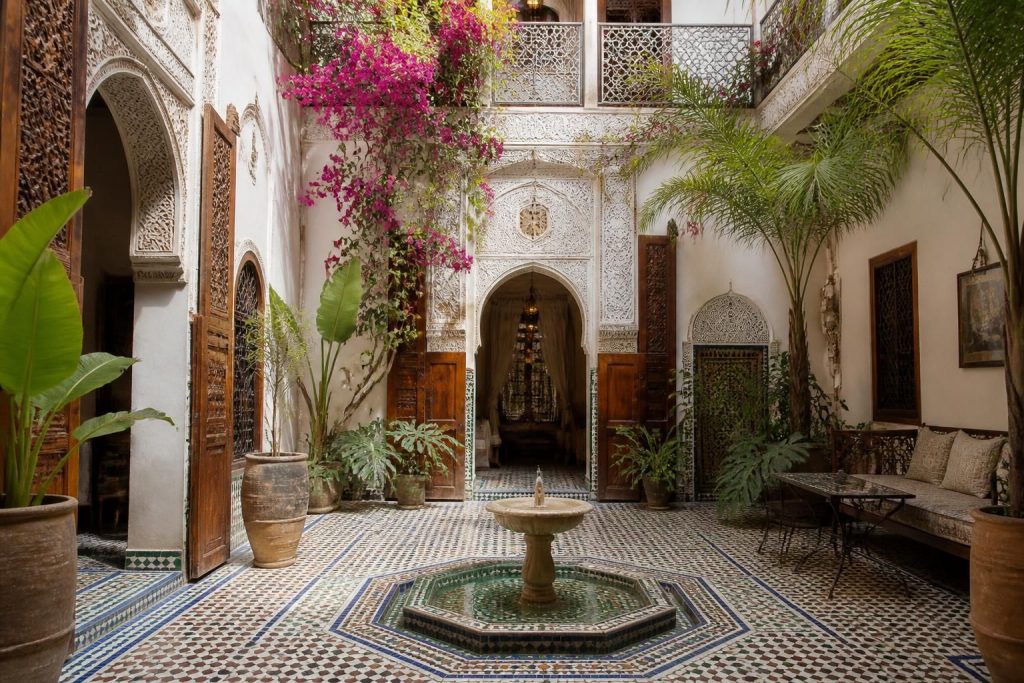 découvrez notre guide complet pour acheter un riad authentique à fès à prix abordable. conseils pratiques, astuces et étapes essentielles pour trouver la maison traditionnelle idéale.